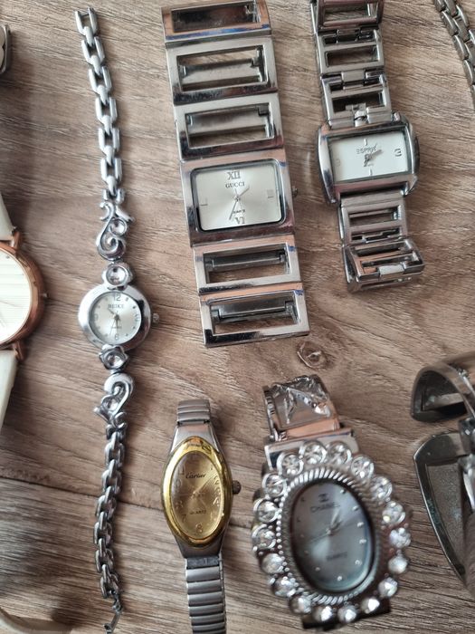 Часовници за ремонт или за части