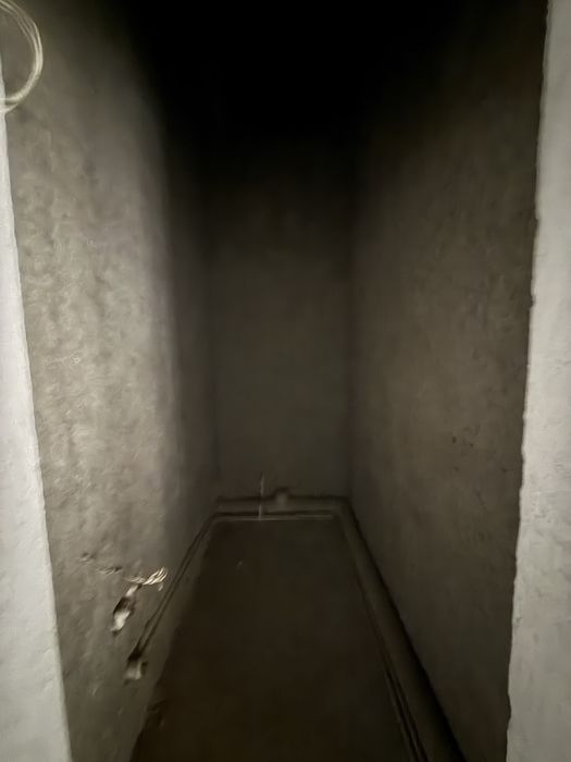 Продается коробка квартира 200м Бульвар на против Ин Яз