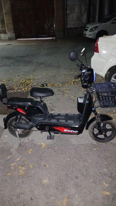 Skuter sotiladi aybi yoʻq 4 akumulyator xolati ideal