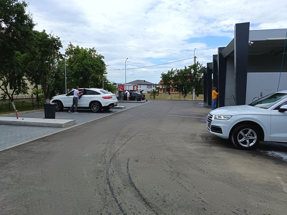 Proprietate premium cu 2 business-uri profitabile + vilă lângă Timișoara