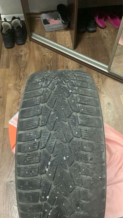 Продам 3 шины за 8900