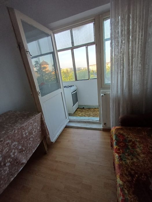 Închiriez apartament