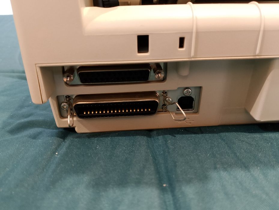 Imprimantă matricială Epson LX-300+II - USB, Tractor și Sheet Feeder
