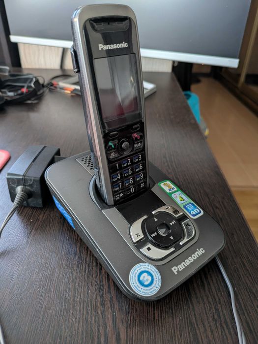 Телефон Panasonic KX-TG8421