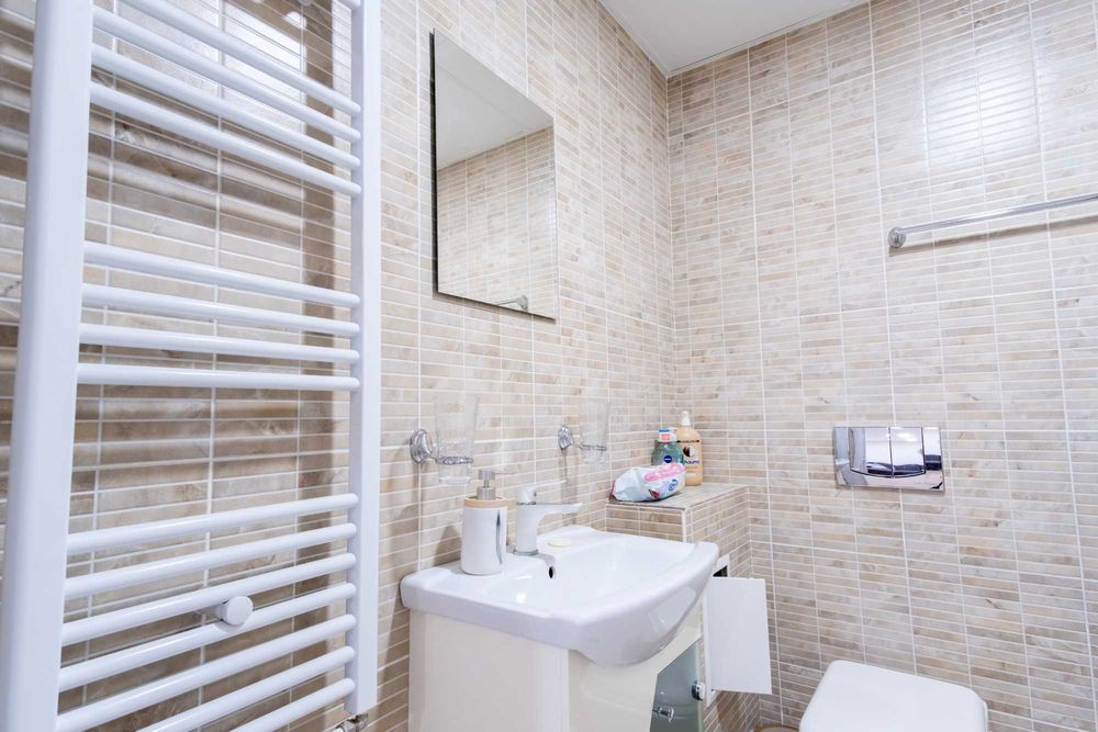 Дава се под наем Двустаен апартамент в Русе, Алеи Възраждане - 65 кв.м за 612 € - Снимка #17