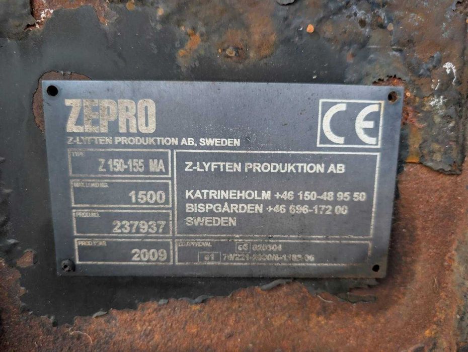 Lada / Bena cu Prelata + Lift hidraulic 1500 Kg