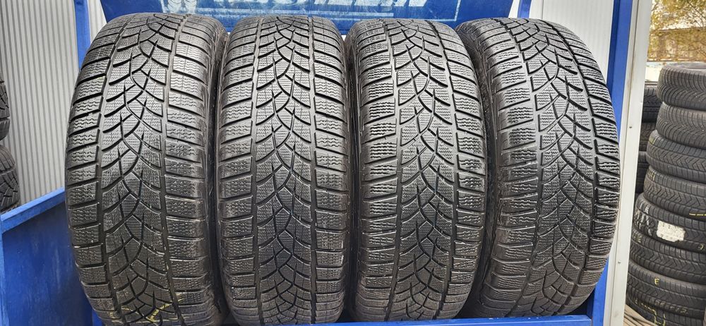 4 anvelope 235 55 18 goodyear  de iarna