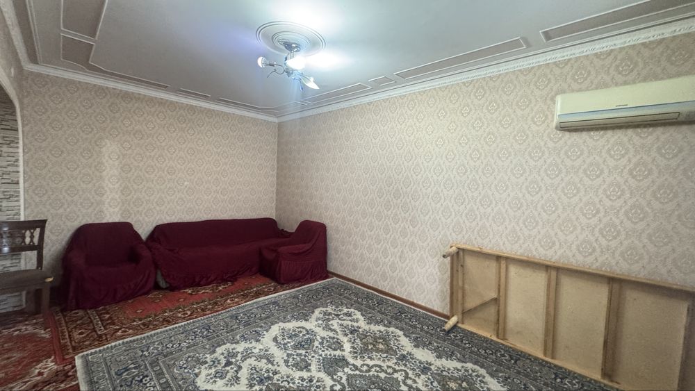 Parkent bozori Ijaraga 2 xonalik uy