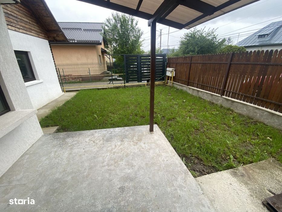 Casă cu 4 camere,2 bai, curte 529mp, toate utilitatile Breaza