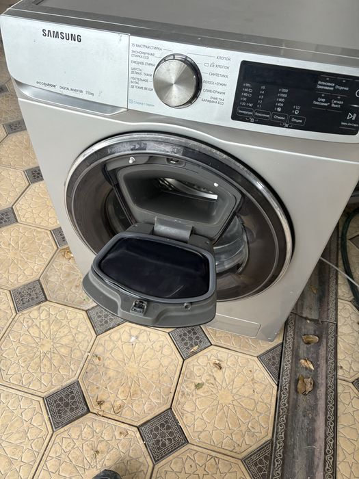 Продам стиральную машинку