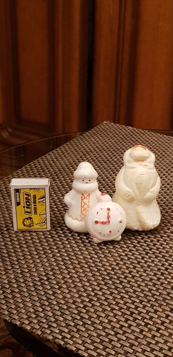 Продам Дед Мороз Снегурочка и часы из СССР.