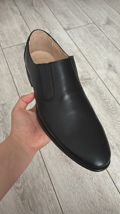 Продам мужские туфли