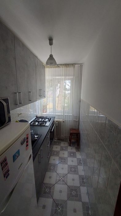 Camera de inchiriat pentru eleva/studentă- zona curcubeu