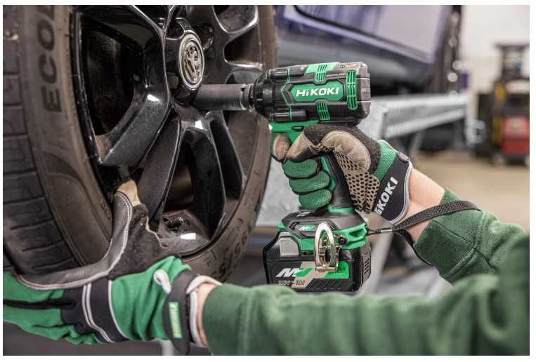 Masina de insurubat cu impact cu acumulatori fara perii 36V HIKOKI