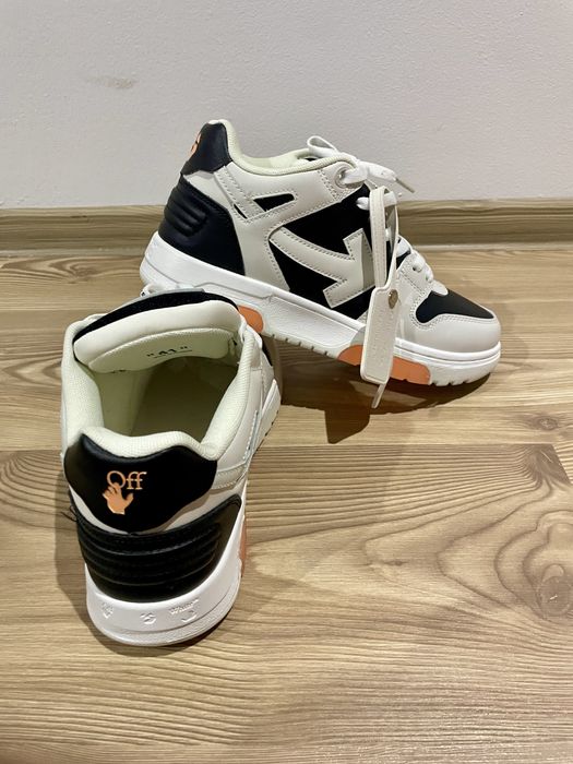 Off white out off office