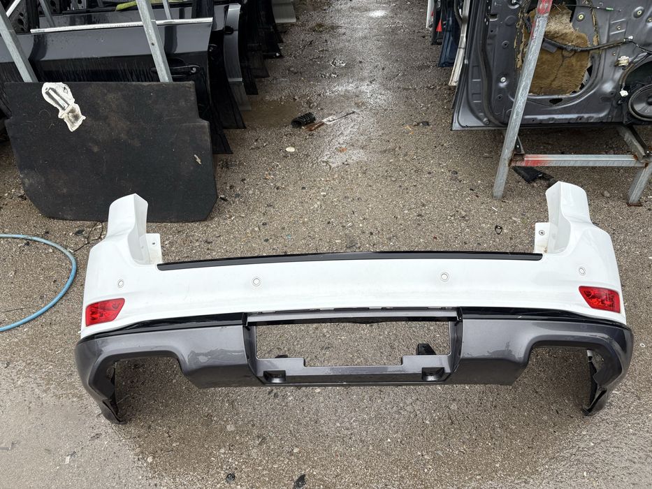 Задна броня за Jeep Grand Cherokee 2016год.