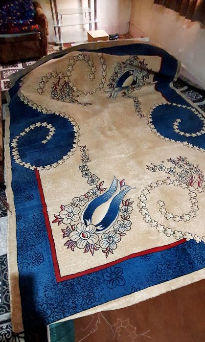 Ковёр почти новый. Цена 900.000