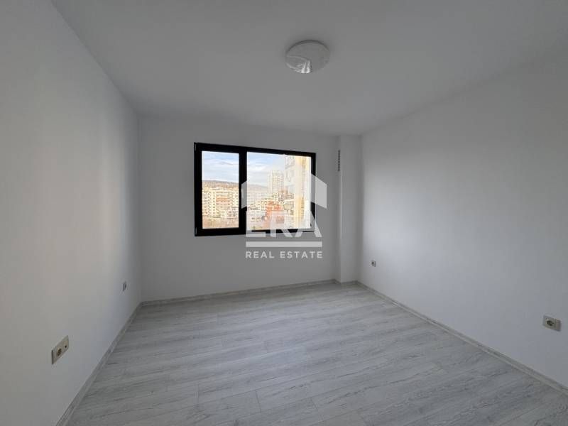 Продава се Тристаен апартамент в Варна, Младост 2 - 60 кв.м за 1189 €/кв.м - Снимка #1