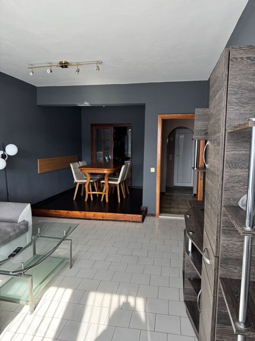 Дава се под наем Тристаен апартамент в Варна, Младост 1 - 120 кв.м за 720 € - Снимка #2