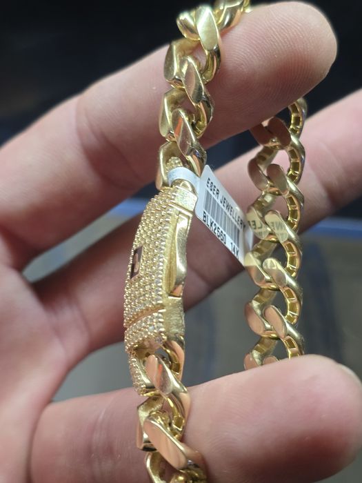 Золотой браслет.