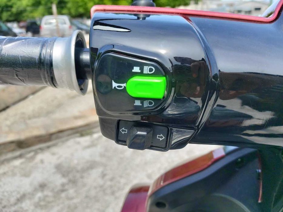 Електрическа четириколка FM4-LUX 1500W-1000W-RED с 2год. гаранция