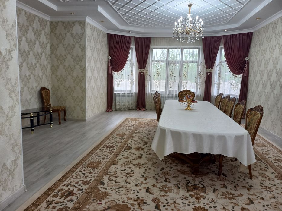 Срочно продам большой дом.