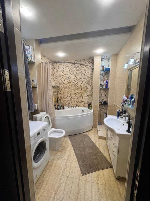 ЖК Империал м.Ойбек 2-комн 7/9 94 м² 2 с/у евроремонт меб/тех охр двор