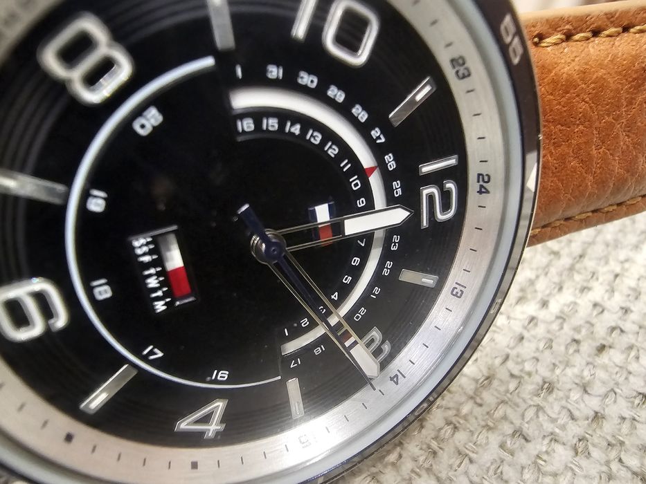 Tommy Hilfiger — оригинал, мультифункция, кожаный ремень