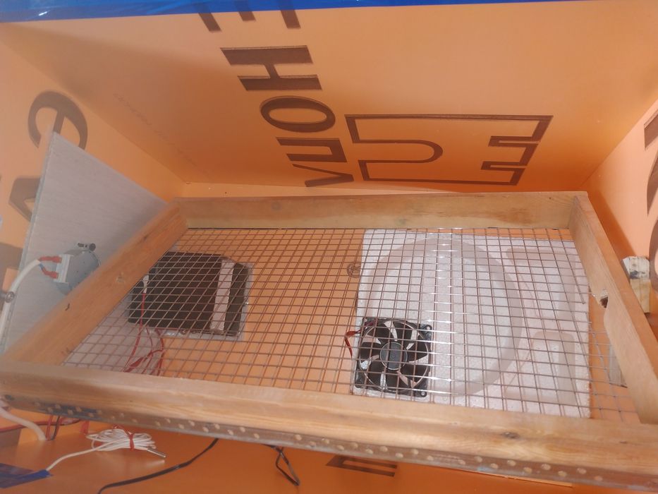 Inkubator 100 aftamat