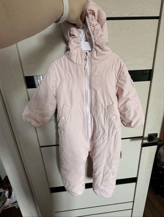 Продам комбинезое на девочку