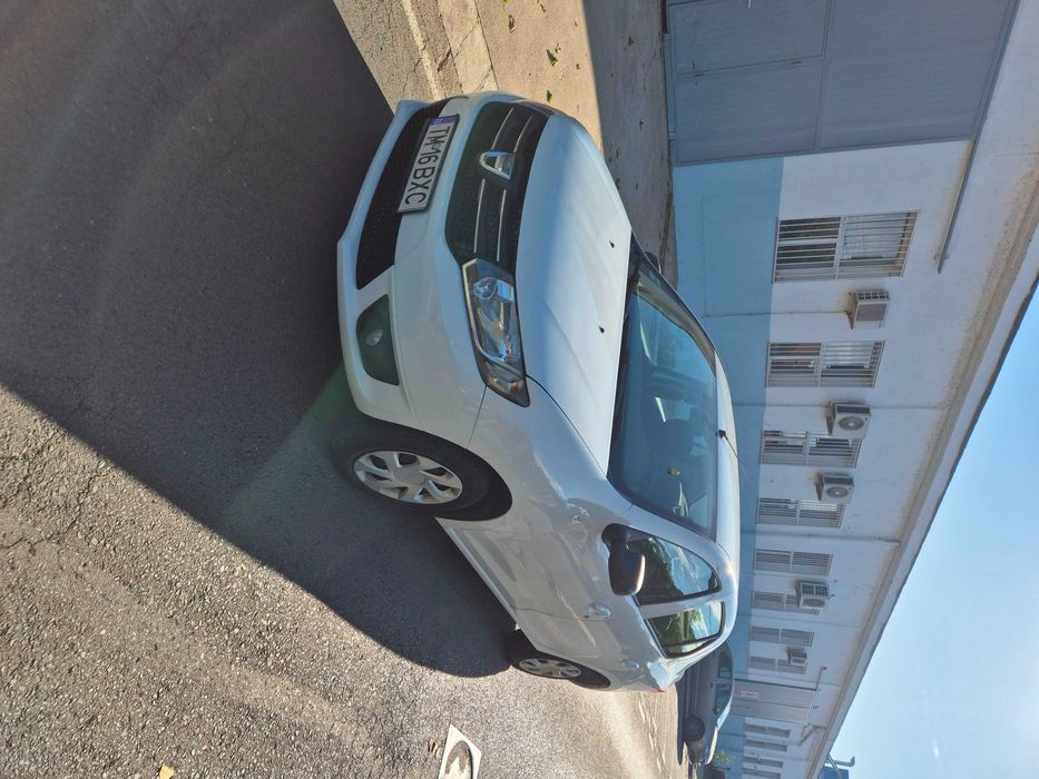 DACIA Logan 2013 — imagine 1