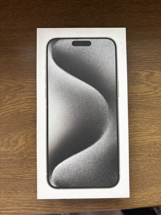 iPhone 15 Pro Max 256 GB — Natural Titanium