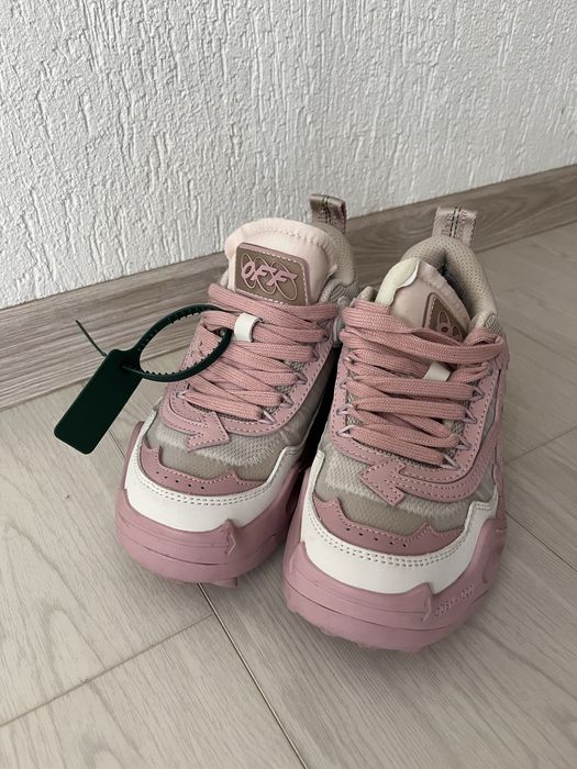 Off White Odsy 1000