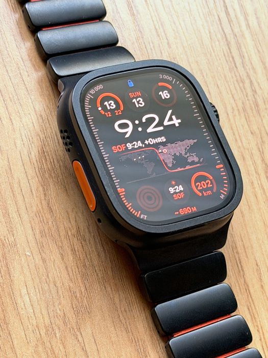 Apple Watch Ultra 2, GPS, Cellular, Black Titanium + Milanese Loop каишка