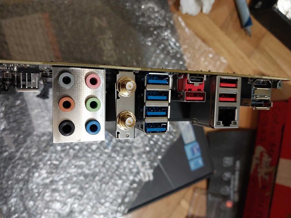 AMD Ryzen 5 7600 + MSI Pro B650-S Wi-Fi