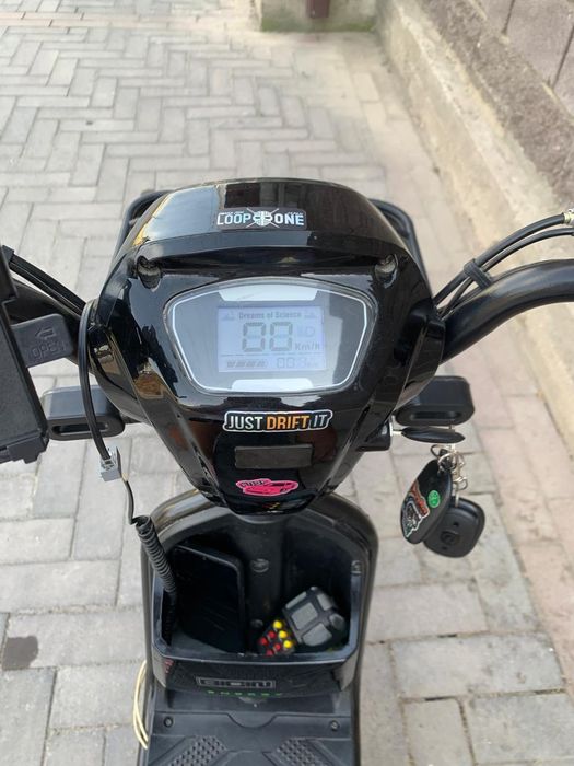 Элекро скутер ск8