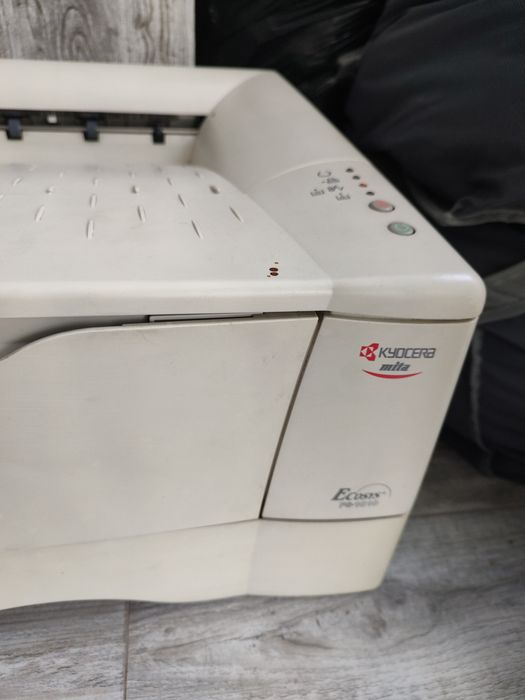 Принтер и скенер Epson Stylus SX218 и само принтер по стар