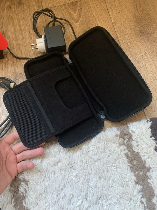 Nintendo Switch – 2 ревизия – Красный / Синий