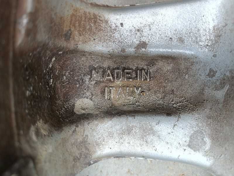 Продам оригинальные легкосплавные диски на Citroen