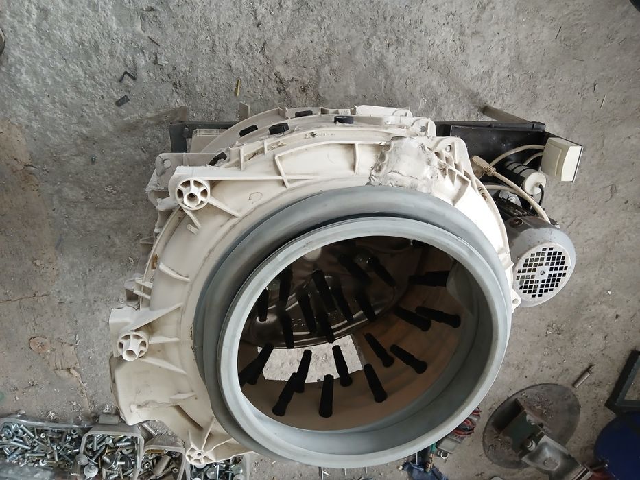 Машина за скубане на пера на бройлери