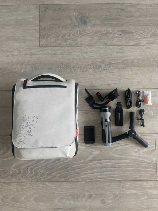 Продавам Zhiyun Crane M2S Combo в отлично състояние
