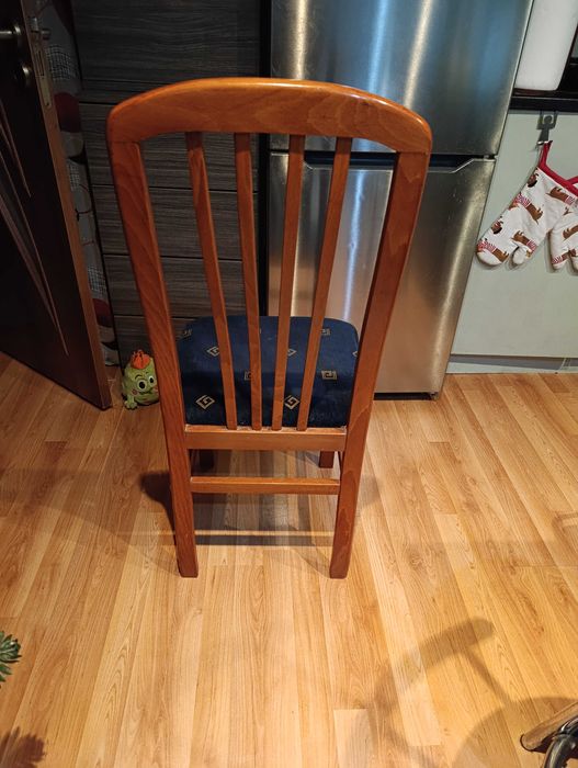 Запазени столове