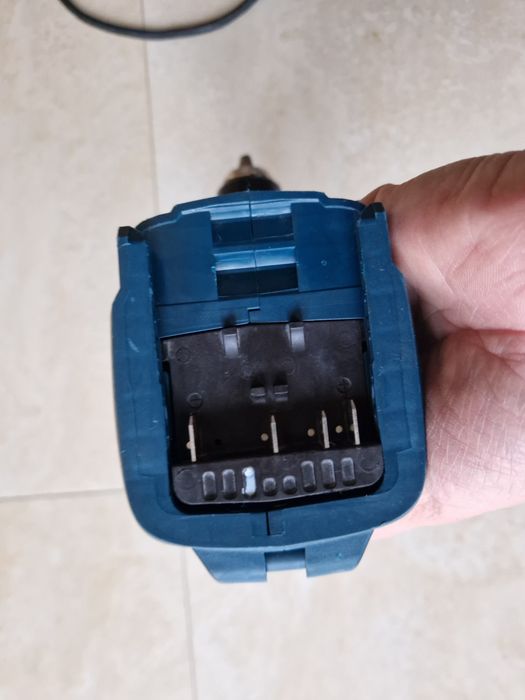 Bosch GSB 18V-21  / masina de gaurit si insurubat