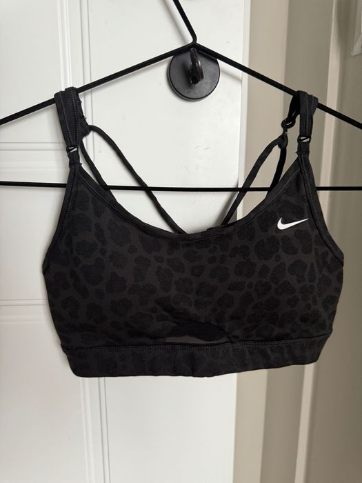 Спортен топ Nike