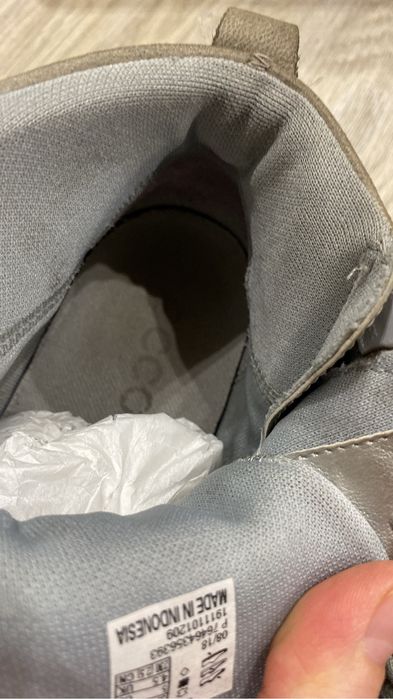 Продам ботинки демисезон ecco в хорошем состоянии