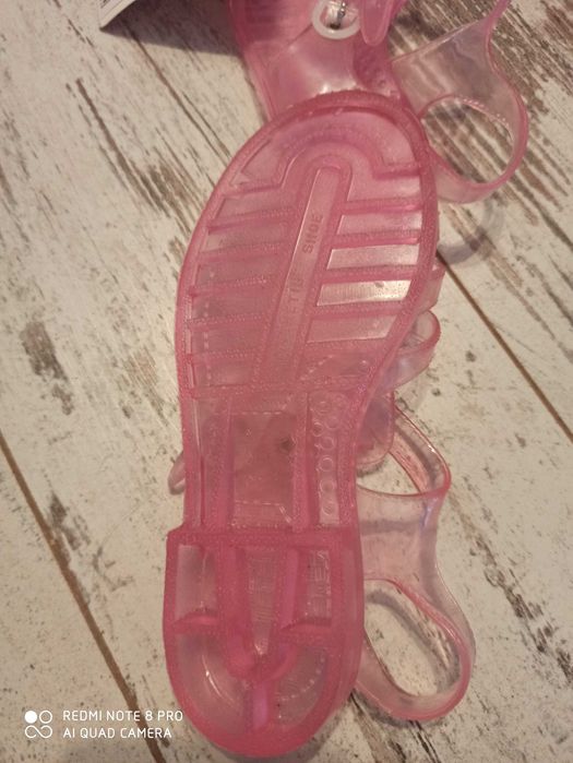 Нови детски сандали