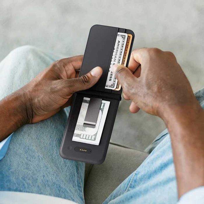 Кошелек и подставка LOC8 MagSafe Finder с зажимом для денег