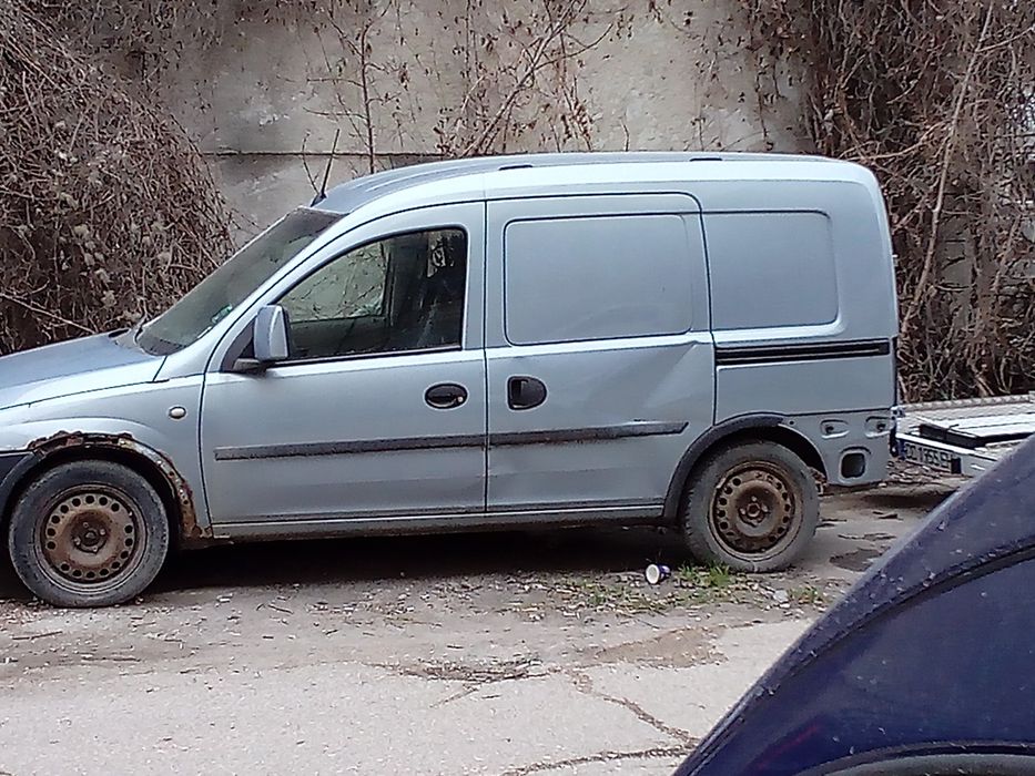 Опел Комбо 1.6метан на части ситроен Берлинго хладилник