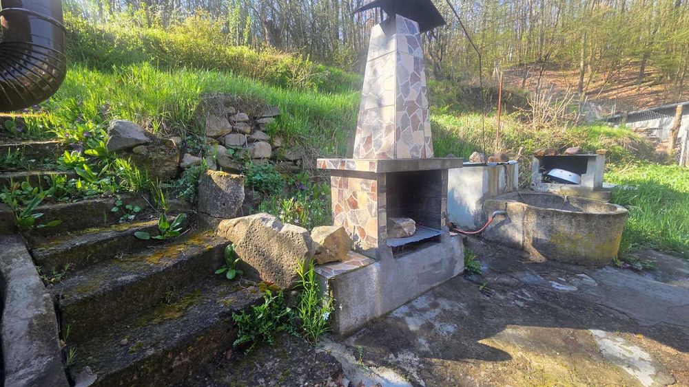 Къща срещу Сентръл парк Нови Хан