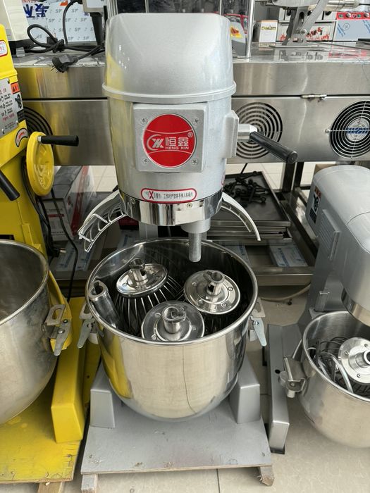 Miksr mekser beslevet uchun meksr tuxum uchun meksr